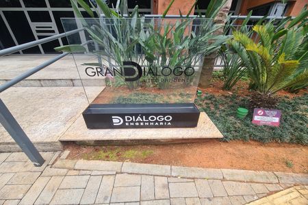 Apartamento para alugar com 73m², 2 quartos e 1 vagaFachada