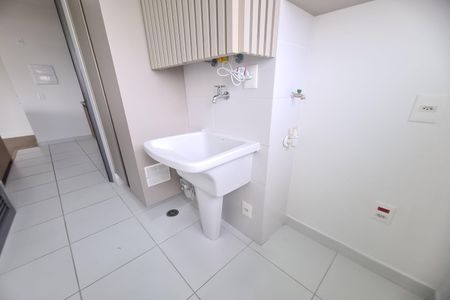 Apartamento para alugar com 73m², 2 quartos e 1 vagaÁrea de Serviço