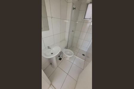 Banheiro de apartamento para alugar com 2 quartos, 60m² em Candelária, Belo Horizonte