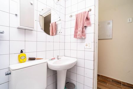 Banheiro de kitnet/studio para alugar com 1 quarto, 30m² em Bela Vista, São Paulo