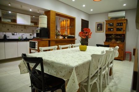 Sala de casa à venda com 2 quartos, 167m² em Jardim Paramount, São Bernardo do Campo