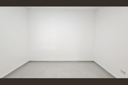 Sala de kitnet/studio para alugar com 2 quartos, 58m² em Jardim Cristal, São Paulo