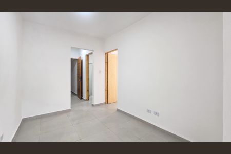 Sala de kitnet/studio para alugar com 2 quartos, 58m² em Jardim Cristal, São Paulo