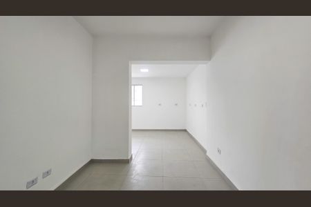 Sala de kitnet/studio para alugar com 2 quartos, 58m² em Jardim Cristal, São Paulo