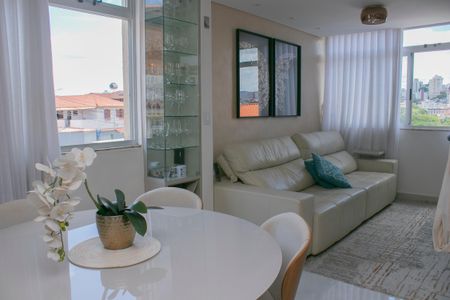 Sala de apartamento à venda com 2 quartos, 62m² em Renascença, Belo Horizonte
