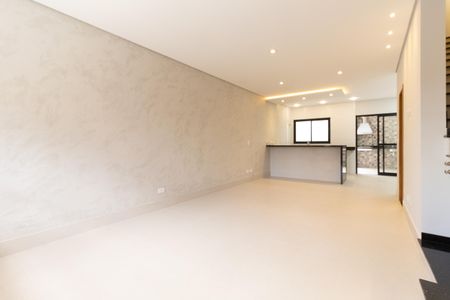 Sala de casa à venda com 3 quartos, 120m² em Vila Gumercindo, São Paulo