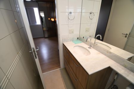 Apartamento para alugar com 85m², 3 quartos e 2 vagasBanheiro da Suíte