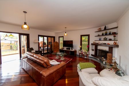 Sala de casa de condomínio para alugar com 4 quartos, 230m² em Morada dos Pássaros, Barueri