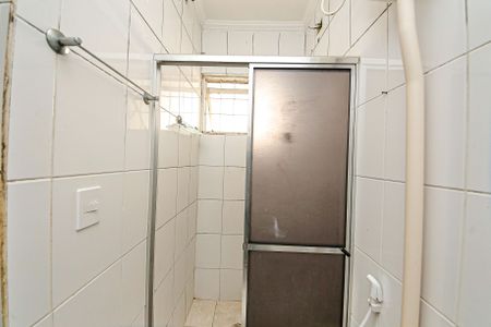Banheiro de casa para alugar com 1 quarto, 40m² em Chácara Mafalda, São Paulo