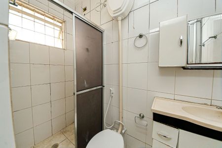 Banheiro de casa para alugar com 1 quarto, 40m² em Chácara Mafalda, São Paulo