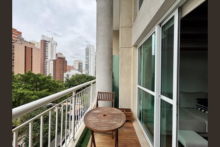 Varanda de apartamento para alugar com 1 quarto, 50m² em Moema, São Paulo
