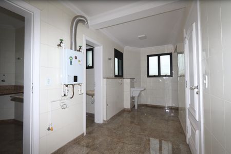 Apartamento à venda com 440m², 5 quartos e 5 vagasLavanderia