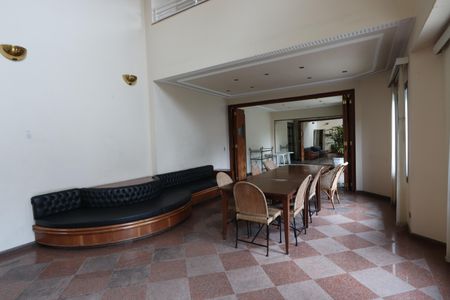 Apartamento à venda com 440m², 5 quartos e 5 vagasÁrea comum - Salão de festas