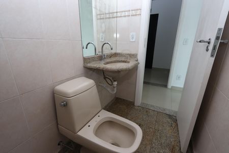 Apartamento à venda com 440m², 5 quartos e 5 vagasBanheiro do Salão Cobertura