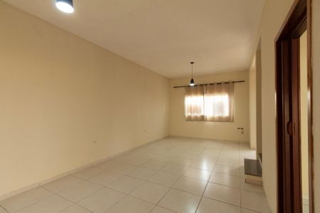 Sala  de casa de condomínio para alugar com 3 quartos, 150m² em Parque São Bento, Sorocaba