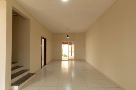 Sala de casa de condomínio para alugar com 3 quartos, 150m² em Loteamento Dinorá Rosa, Sorocaba