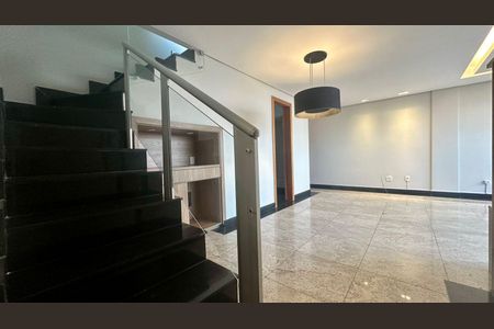 Escadas  de apartamento à venda com 4 quartos, 210m² em Buritis, Belo Horizonte