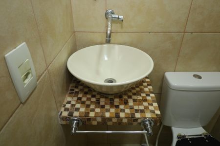 Casa de condomínio para alugar com 75m², 3 quartos e 1 vagaBanheiro Social