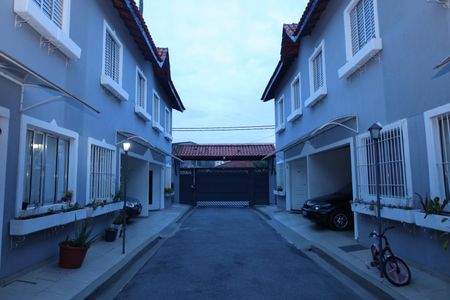 Casa de condomínio para alugar com 75m², 3 quartos e 1 vagaÁrea comum