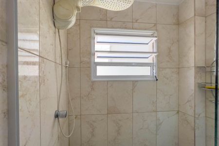 Banheiro de casa de condomínio para alugar com 1 quarto, 50m² em Vila São José, São Paulo