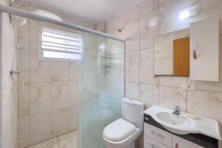 Banheiro de casa de condomínio para alugar com 1 quarto, 50m² em Vila São José, São Paulo