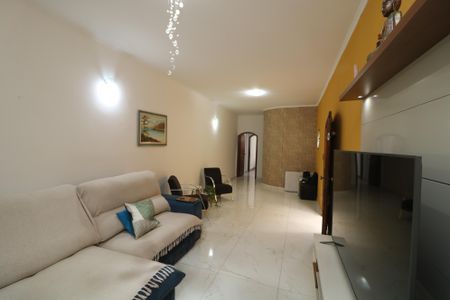 Sala de casa à venda com 3 quartos, 247m² em Vila Santa Clara, São Paulo
