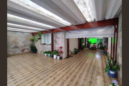 Garagem de casa à venda com 4 quartos, 200m² em Sacomã, São Paulo