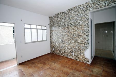 Sala de casa para alugar com 2 quartos, 60m² em Jardim América, Rio de Janeiro