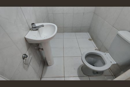 Banheiro de casa para alugar com 1 quarto, 34m² em Jardim Santana, São Paulo