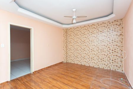 Sala de casa para alugar com 2 quartos, 70m² em Vila Carmosina, São Paulo