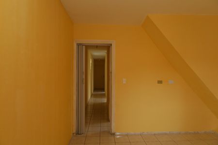 Sala de casa para alugar com 2 quartos, 70m² em Vila Carmosina, São Paulo