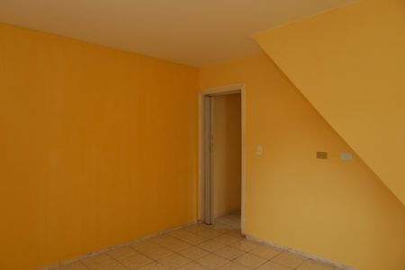 Sala de casa para alugar com 2 quartos, 70m² em Vila Carmosina, São Paulo