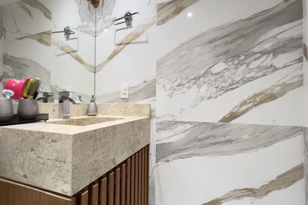 Apartamento para alugar com 68m², 2 quartos e 1 vaga Apartamento para alugar com 68m², 2 quartos e 1 vagaBanheiro da Suíte