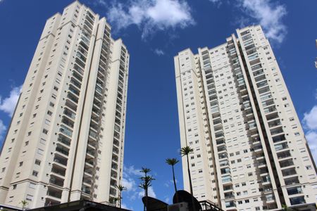 Apartamento para alugar com 68m², 2 quartos e 1 vagaFachada 
