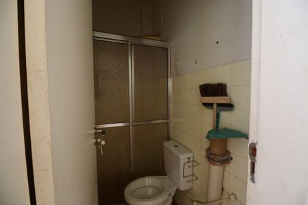 Apartamento para alugar com 218m², 3 quartos e sem vagaBanheiro de Serviço