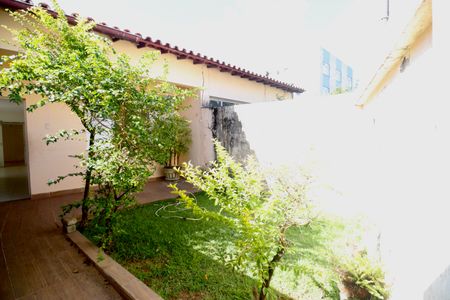 Apartamento para alugar com 218m², 3 quartos e sem vagaÁrea externa