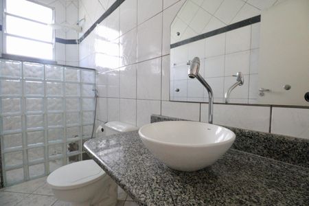 Apartamento para alugar com 218m², 3 quartos e sem vagaBanheiro social