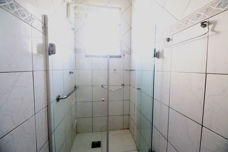 Banheiro suíte  de apartamento para alugar com 3 quartos, 218m² em Brotas, Salvador