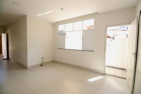 Sala  de apartamento para alugar com 3 quartos, 218m² em Brotas, Salvador