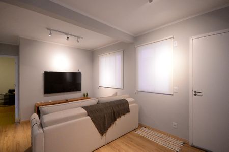 Sala  de apartamento à venda com 2 quartos, 49m² em Vila Gumercindo, São Paulo