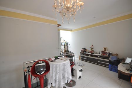 Sala de casa à venda com 4 quartos, 180m² em Jardim Leonor Mendes de Barros, São Paulo