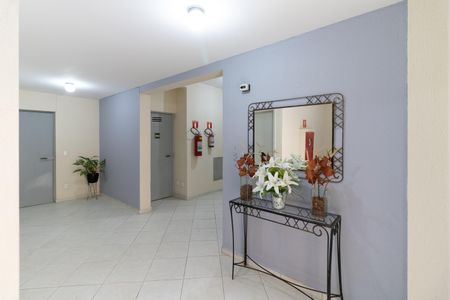 Apartamento para alugar com 60m², 2 quartos e 2 vagas Apartamento para alugar com 60m², 2 quartos e 2 vagasHall de Entrada