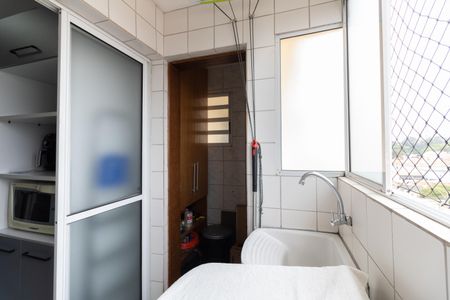 Apartamento para alugar com 60m², 2 quartos e 2 vagas Apartamento para alugar com 60m², 2 quartos e 2 vagasLavanderia