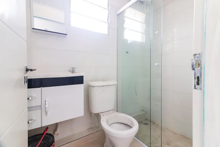 Banheiro de apartamento para alugar com 2 quartos, 35m² em Vila Dalva, São Paulo