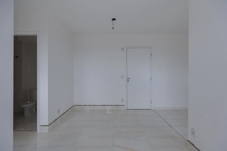 Sala de apartamento para alugar com 2 quartos, 43m² em Parque Arariba, São Paulo
