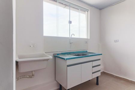 Sala/Cozinha de apartamento para alugar com 2 quartos, 35m² em Vila Dalva, São Paulo