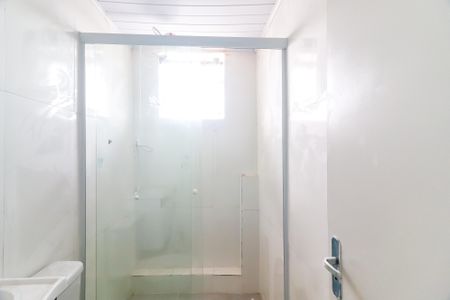 Banheiro de apartamento para alugar com 2 quartos, 40m² em Vila Dalva, São Paulo