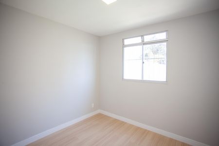 Quarto 1 de apartamento à venda com 2 quartos, 45m² em Cabral, Contagem
