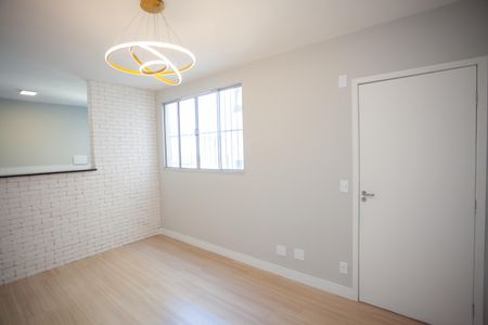 Sala de apartamento à venda com 2 quartos, 45m² em Cabral, Contagem