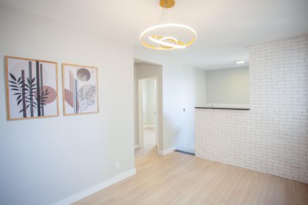 Sala de apartamento à venda com 2 quartos, 45m² em Cabral, Contagem